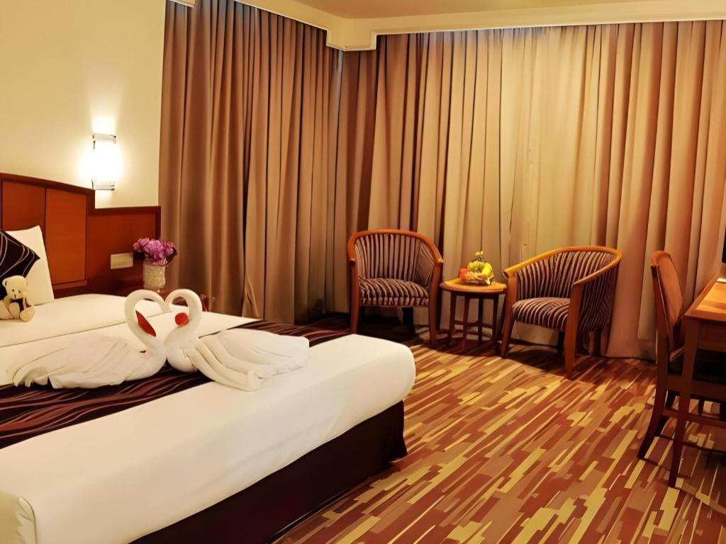 Hotel Continental Penang George Town Exterior photo